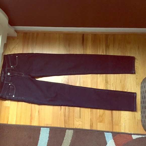 AMERICAN EAGLE SKINNY JEANS