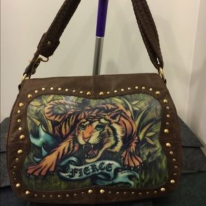 Rare🐅 Isabella Fiore Leather messenger