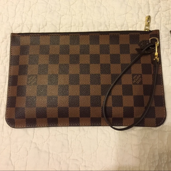 🎈SOLD 🎈💯🎉 Authentic 🎉 LV wristlet SD1105 - Picture 1 of 4