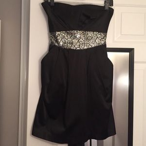 Black and silver strapless dress