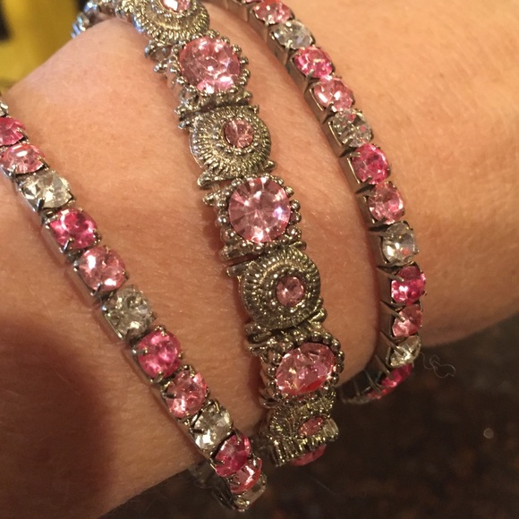 3 Bracelet's-💖💖💖 pink rhinestone stretchy💖💖