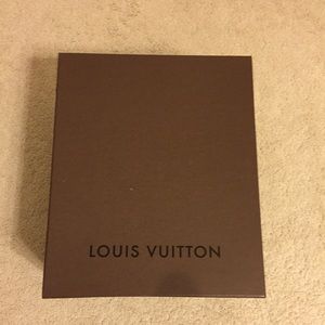 Authenthic lv box