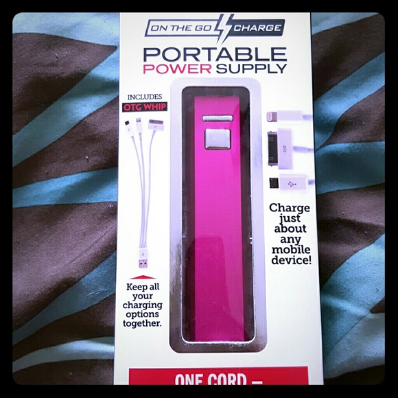 Pink metallic Portable power bank - Picture 1 of 2
