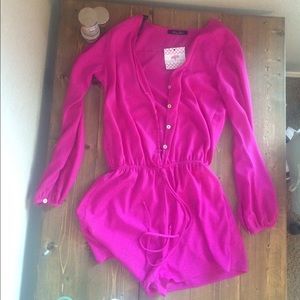 💋fuchsia pink romper💋. Size small