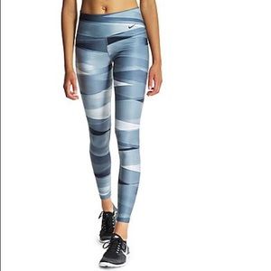 Nike Legend Ribbon Leggings
