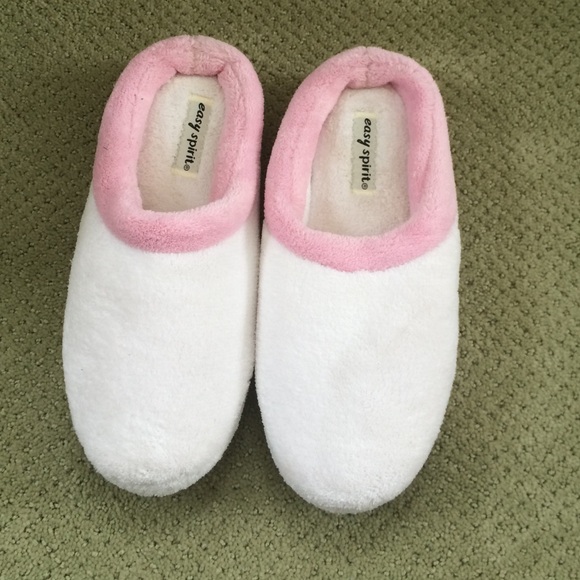 Easy Spirt Cozy White/Pink Slippers Size: L 8-9