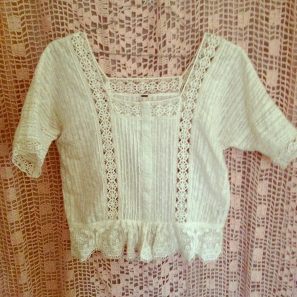 ☀️MAKE AN OFFER Free people crochet button up top