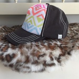 Billabong Aztec design hat