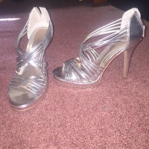 Silver heals (Chinese laundry)