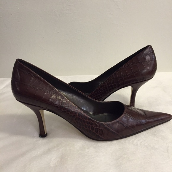 nine west crocodile pumps