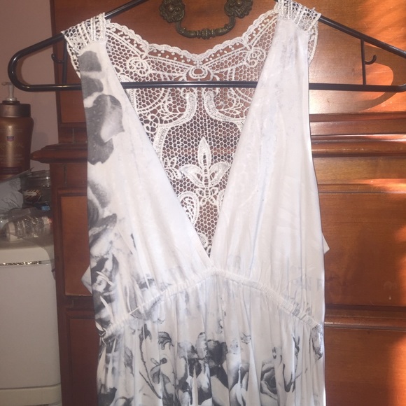 Dress - Picture 2 of 4