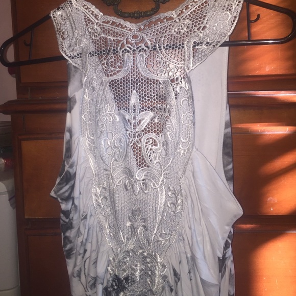 Dress - Picture 4 of 4