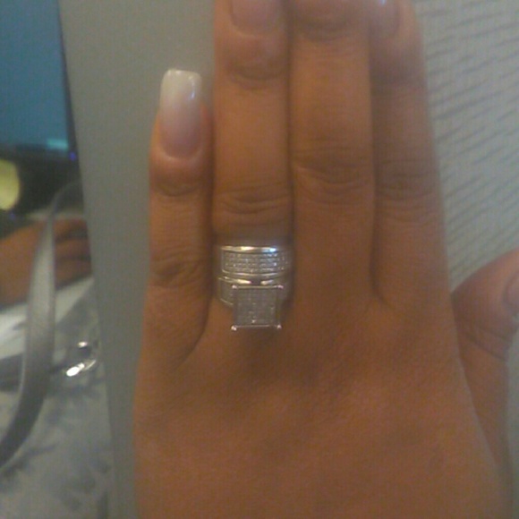 Engagement ring with band