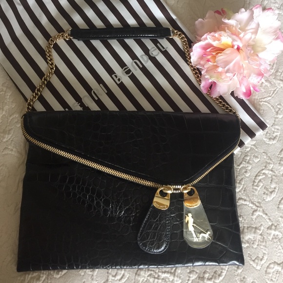 henri bendel Handbags - Henri Bendel black clutch bag with strap
