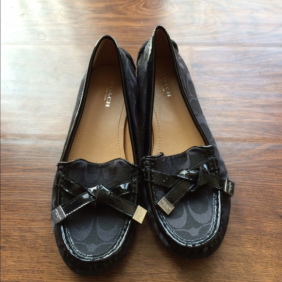 Coach flats. Size 8.