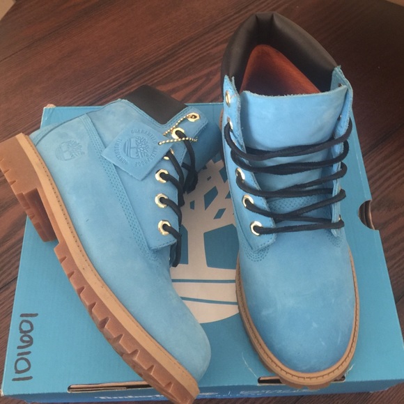 HOLD!!!!!!!!!!Timberlands ice blue