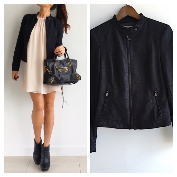 Banana Republic Jackets & Blazers - Banana Republic Textures Moto Jacket