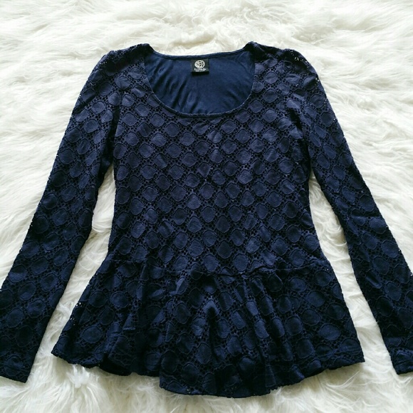 bobeau Tops - 💞SALE💞 Bobeau Navy Blue Lace Long Sleeve Top