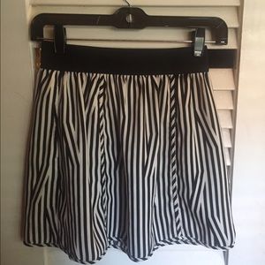 Striped mini skirt