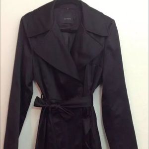 Tahari Trench Coat size Large Brand New