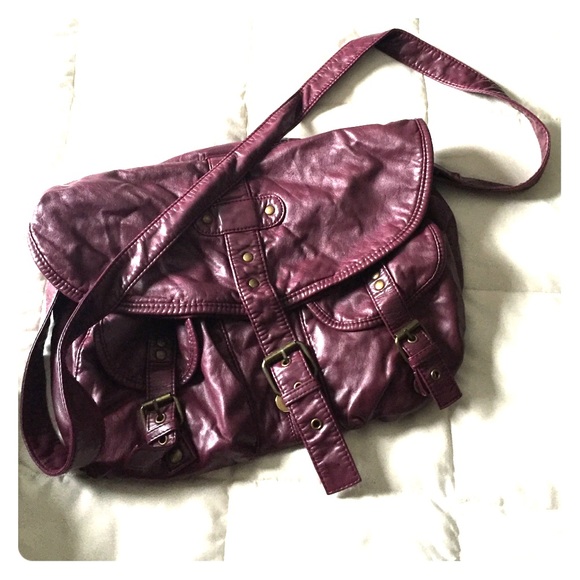 Large cross body bag - Picture 1 of 3
