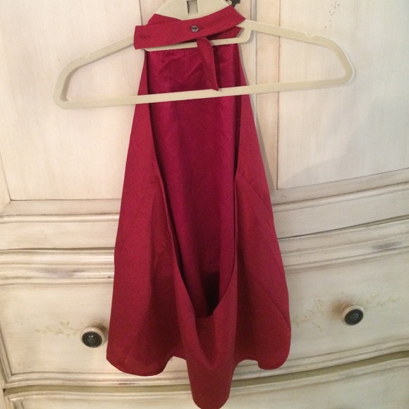 Shiny red halter top - Picture 2 of 4
