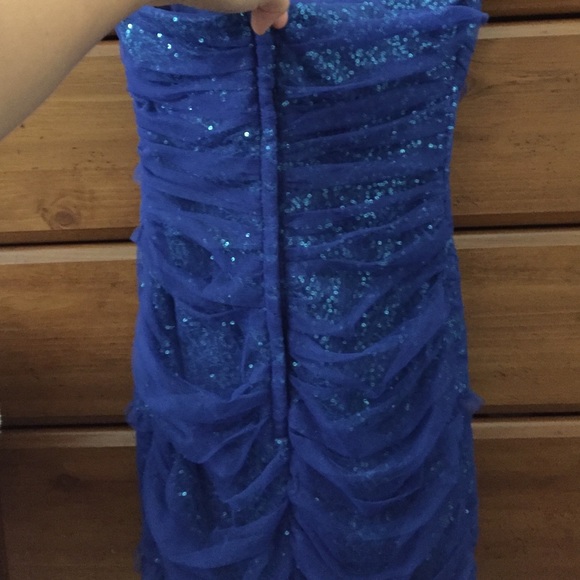 Dress - Picture 2 of 3