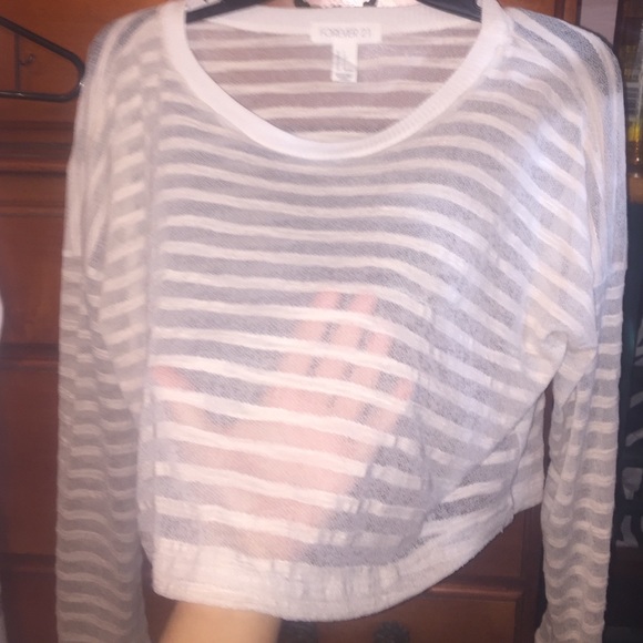 Crop top - Picture 3 of 3