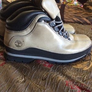 TIMBERLAND BOOTS