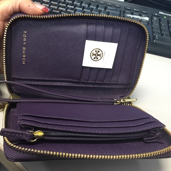 Great condition Tory burch wristlet