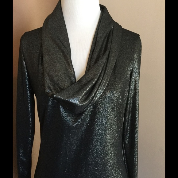 Suzanne Summers Gorgeous Cowl Neckline - Picture 2 of 3