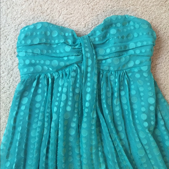 Flirty and cute cocktail dress - Picture 2 of 3