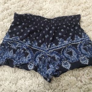 Patterned shorts