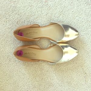 Kenneth Cole reaction flat