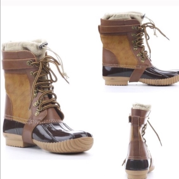 Cape Robbin duck boot