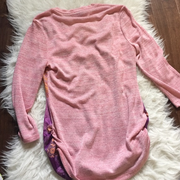 Colorful Sweater - Picture 4 of 4