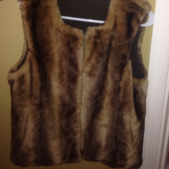 Reversible faux fur vest