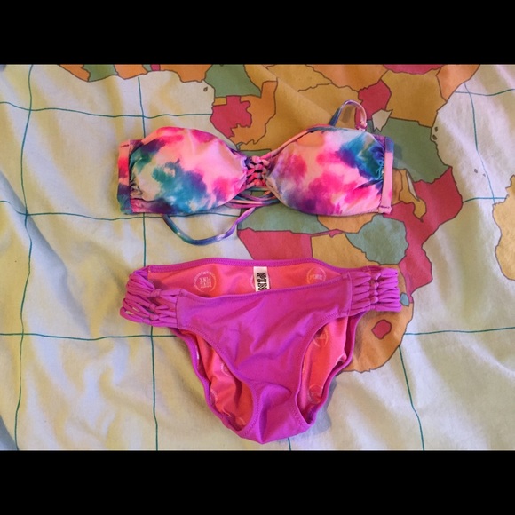 VS PINK bikini