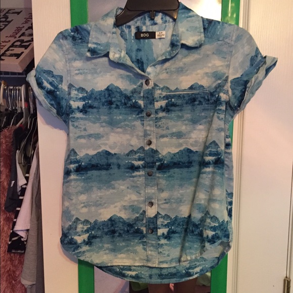 Mountain button down