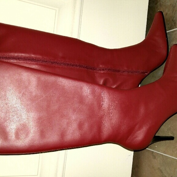 Yasmine Marpie Red Boots - Picture 2 of 4