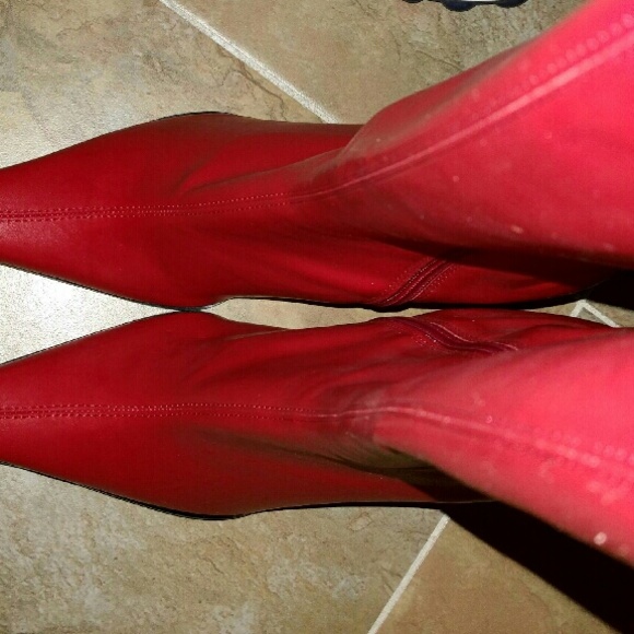 Yasmine Marpie Red Boots - Picture 4 of 4