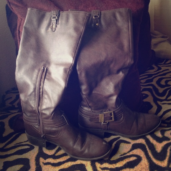 Tall brown boots❤️