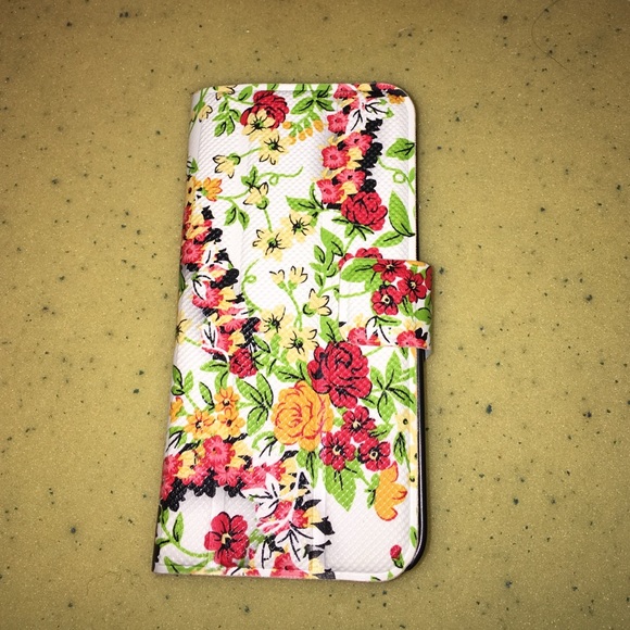 🌺IPHONE 5/5s CASE🌺