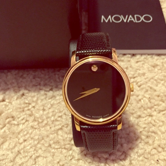 ❌ SOLD ❌Movado Swiss classic leather strap watch