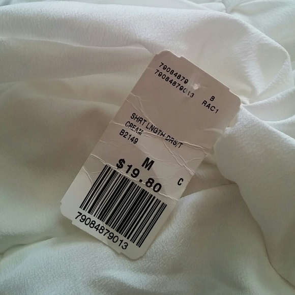 Ruched White Dress w Exposed Zipper - Picture 3 of 3