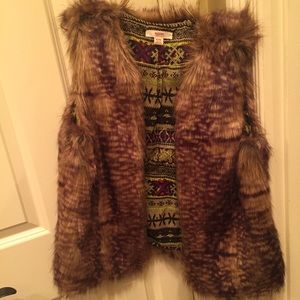 SASSY Feaux fur vest!