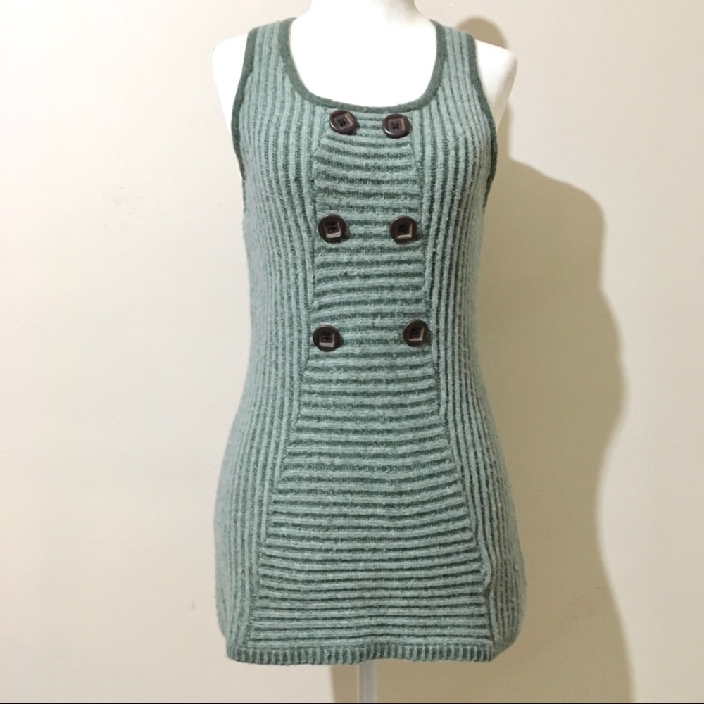 {ANTHROPOLOGIE / LAUREATE LANE} Knit Tank