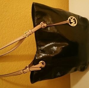 ....sold.. Black michael kors purse