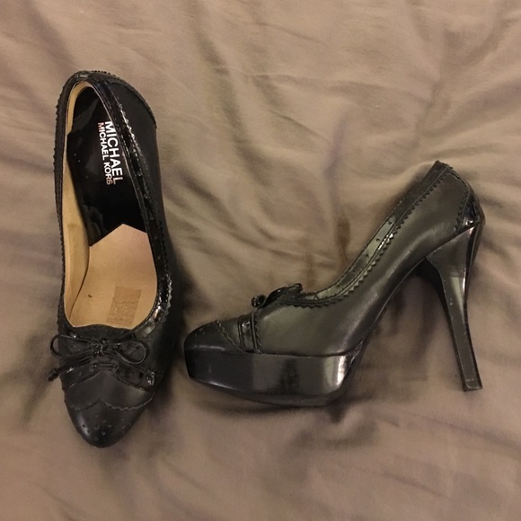 Michael Kors wingtip platform heels size 8