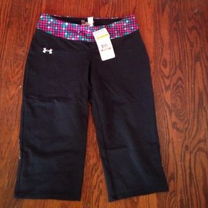 NWT Under Armour cropped leggings